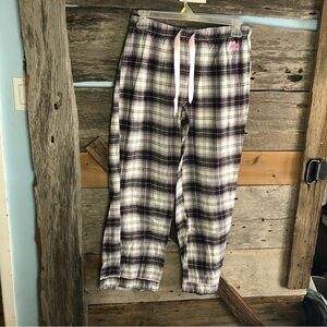Cure Foundation Size Large Grey/Pink Plaid PJ Pants